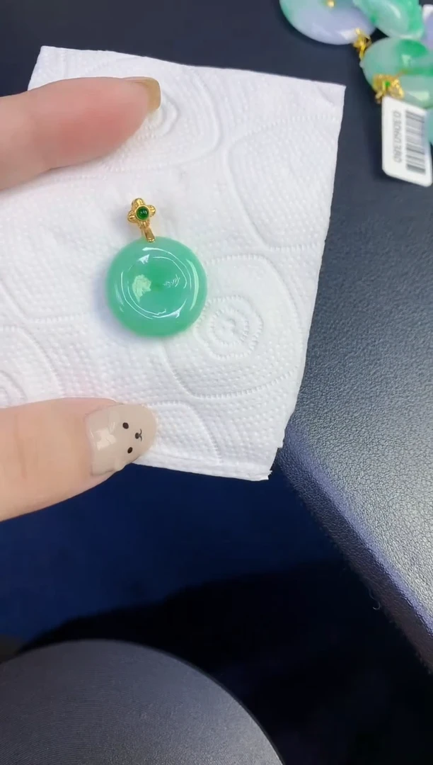 颈饰未镶嵌翡翠缅甸天然翡翠A货