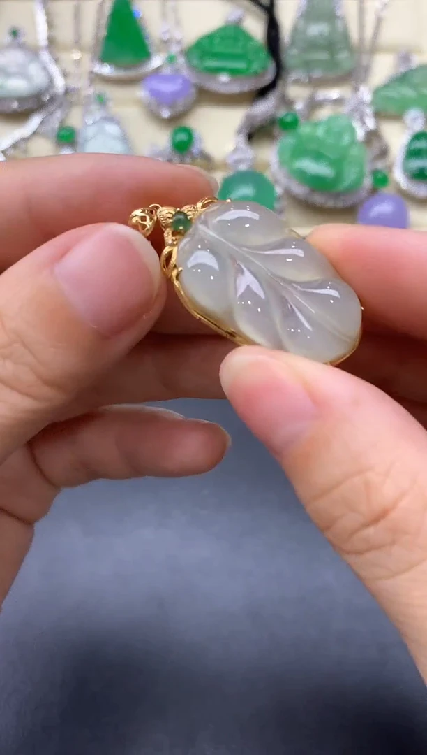 颈饰18K金镶嵌翡翠小*吧201-中国好珍宝