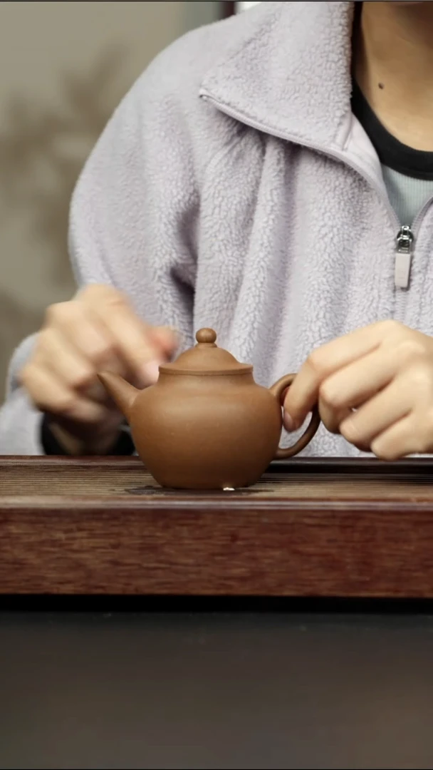 茶壶紫砂老段 笠帽水平