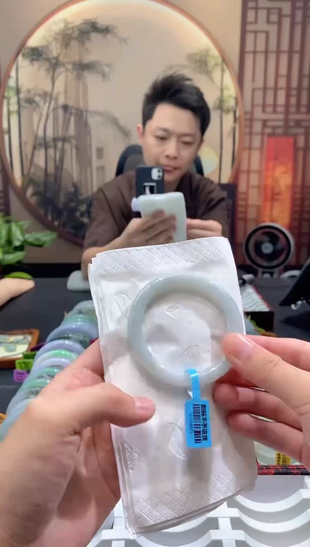 未镶嵌手镯翡翠000070890