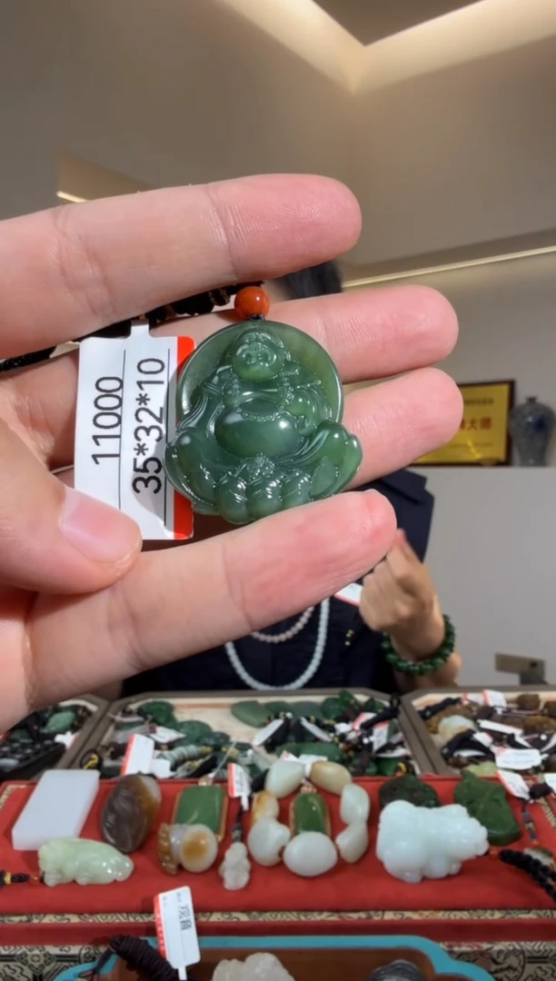 和田玉未镶嵌颈饰1