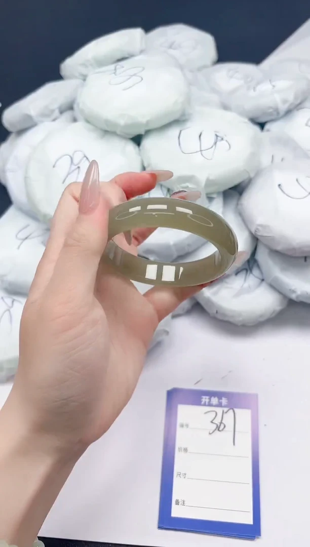 未镶嵌手镯石英质玉367/54