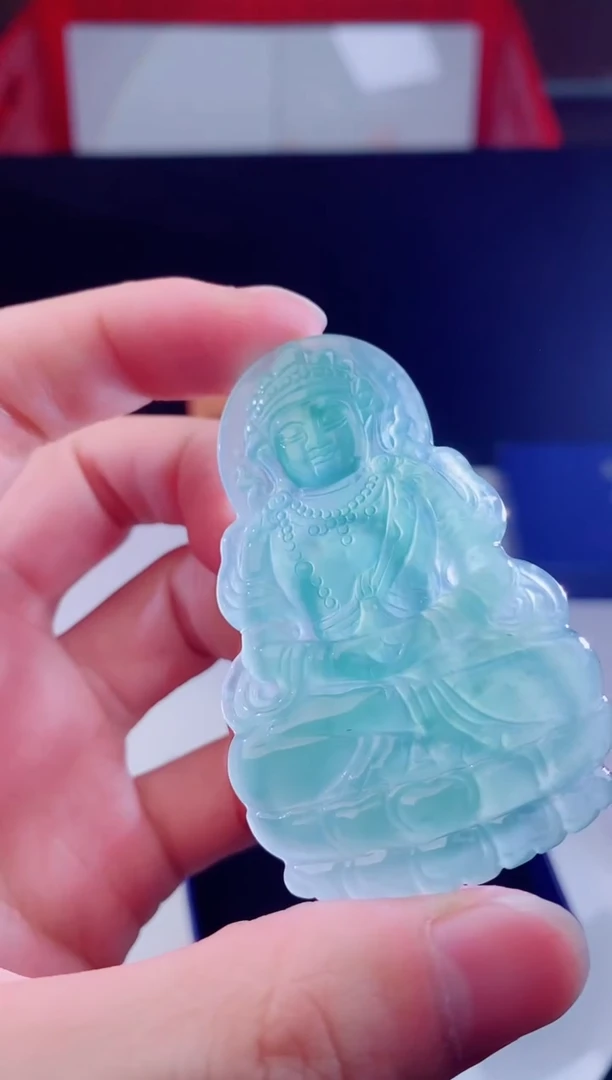 颈饰未镶嵌翡翠    ·