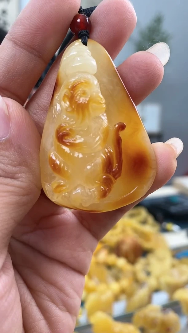 【闪购商品】蜜蜡裸石未镶嵌天然琥珀蜜蜡小猴