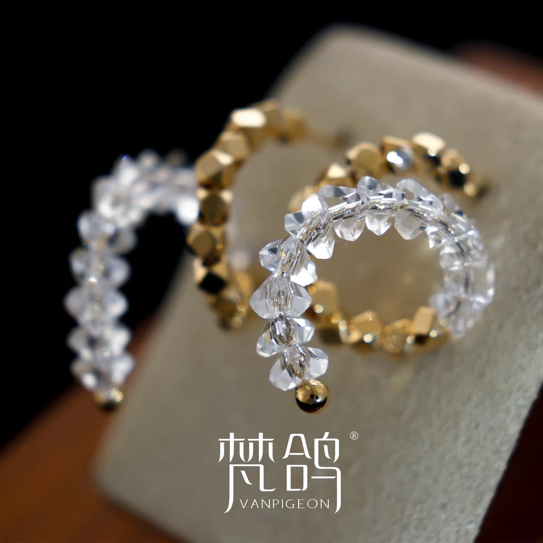 VANPIGEON/梵鸽 黄铜耳饰 不规则扭曲线条耳钉高级感女耳环