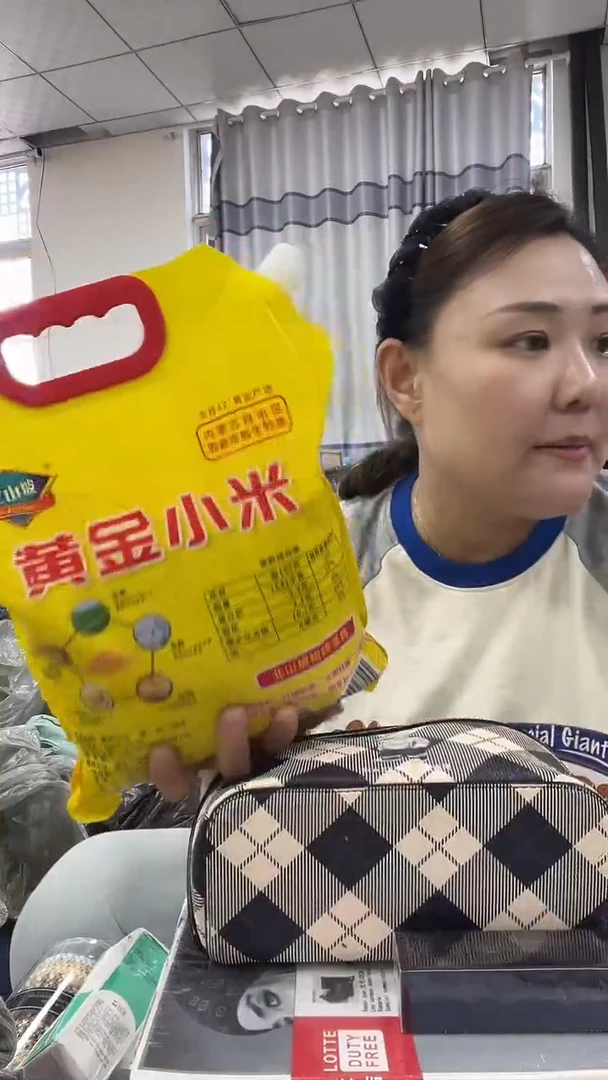 牦牛剖层皮革琪老板女包1号店超好看发图片款