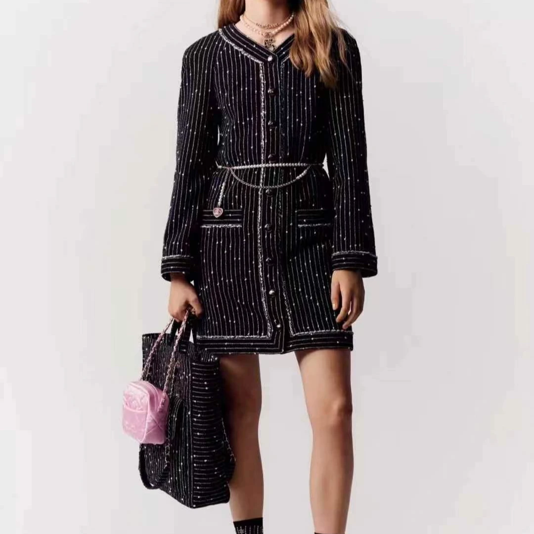 99新 Chanel/香奈儿 38码23P春夏预告黑色竖条纹中长款外套