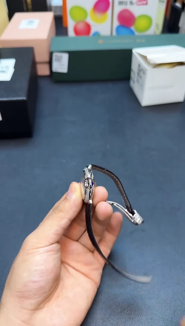 瓷片全新正品一件不留@@WE1511