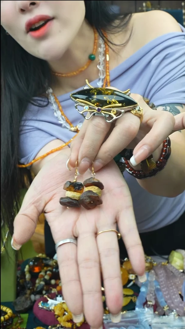 琥珀未镶嵌耳饰多样性发一