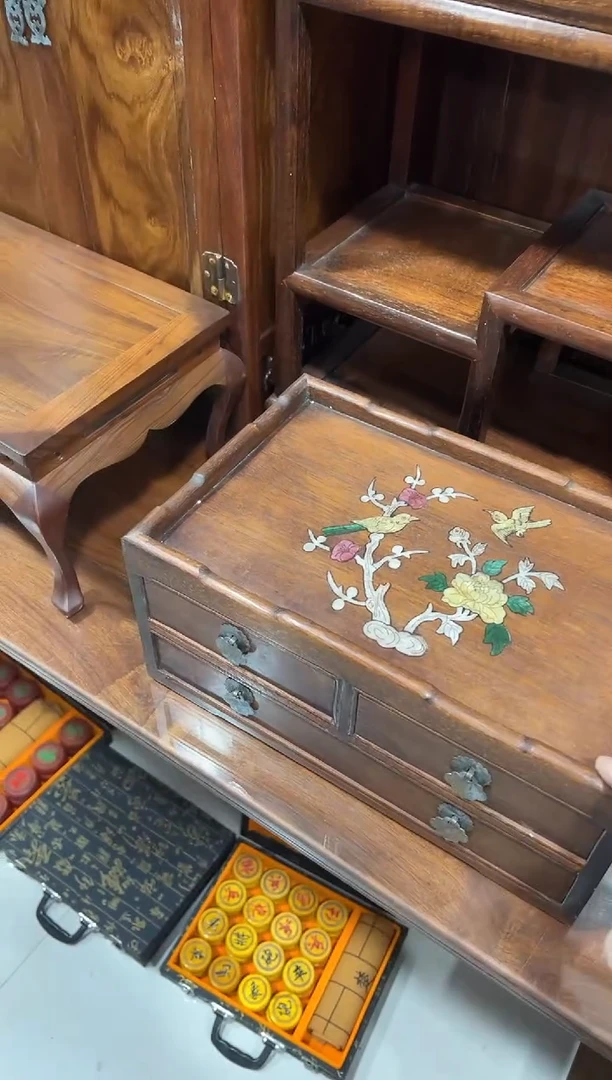 花梨木螺钿都城箱