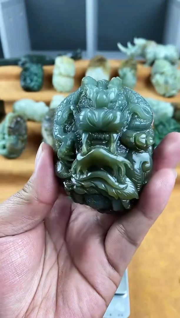 未镶嵌和田玉把件1