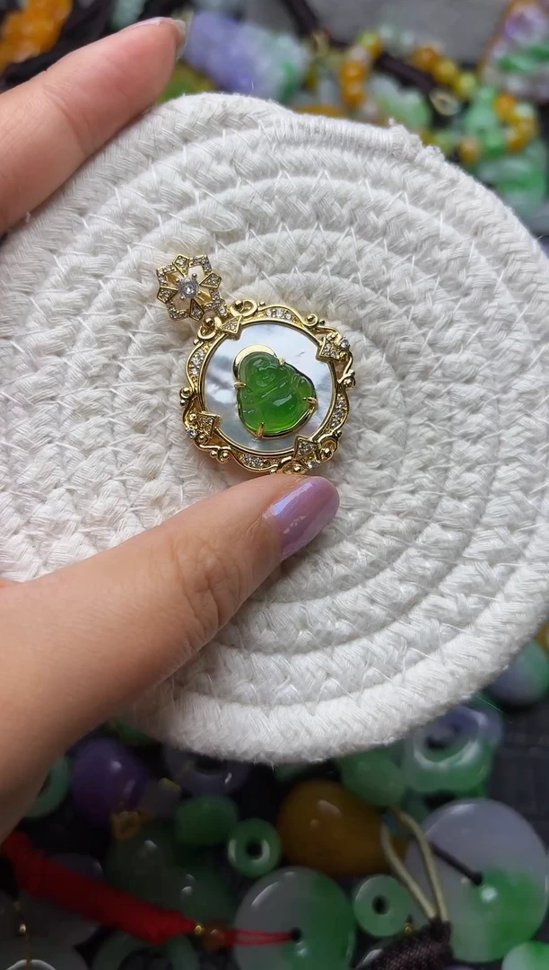 颈饰未镶嵌翡翠缅甸翡翠吊坠