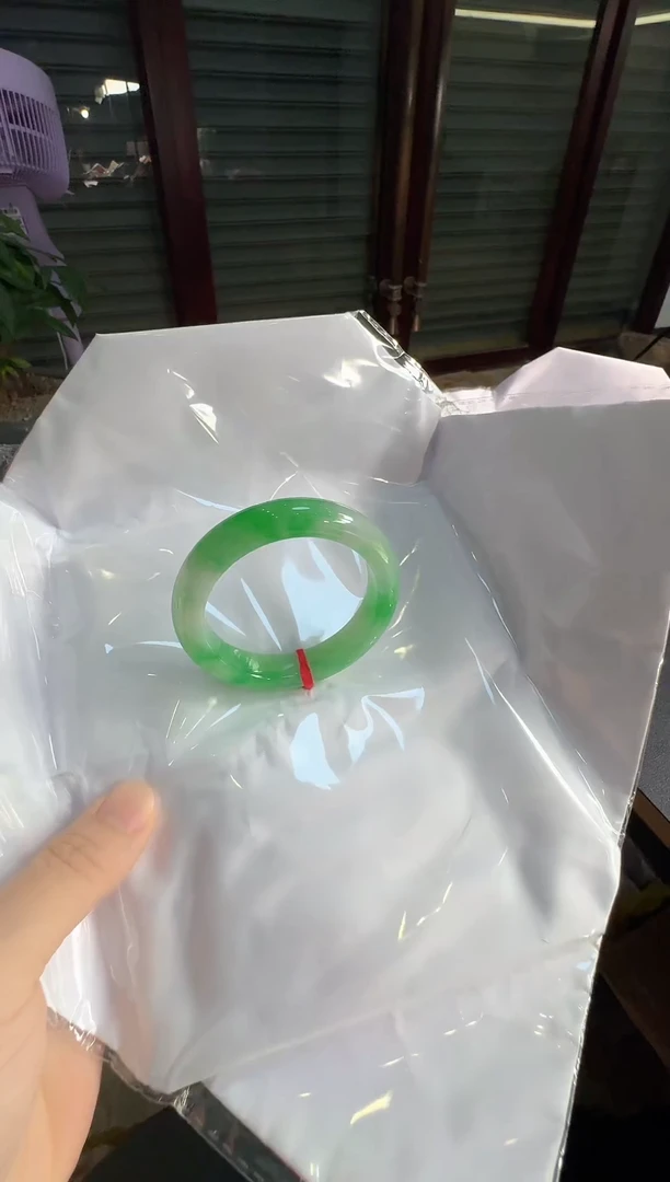 翡翠手镯未镶嵌翡翠 手镯 未镶嵌