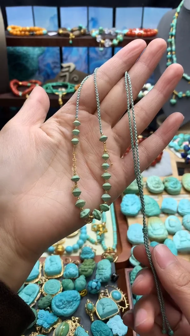 18K金镶嵌绿松石挂件菜籽百香万能扣