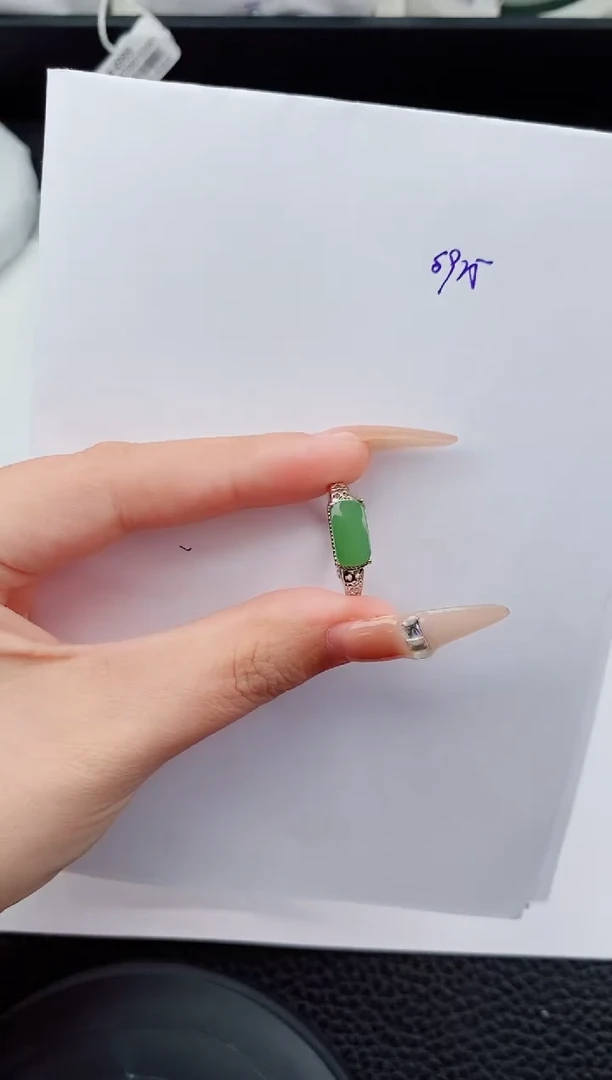 未镶嵌戒指和田玉555碎玉微色差T199