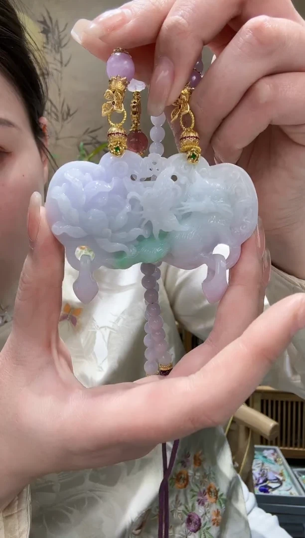 【闪购商品】翡翠颈饰未镶嵌吊坠