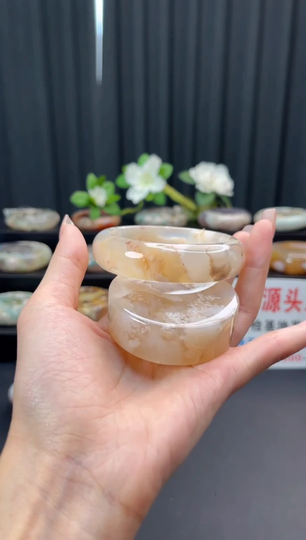 未镶嵌手镯石英质玉赠送镯心（58圈口）