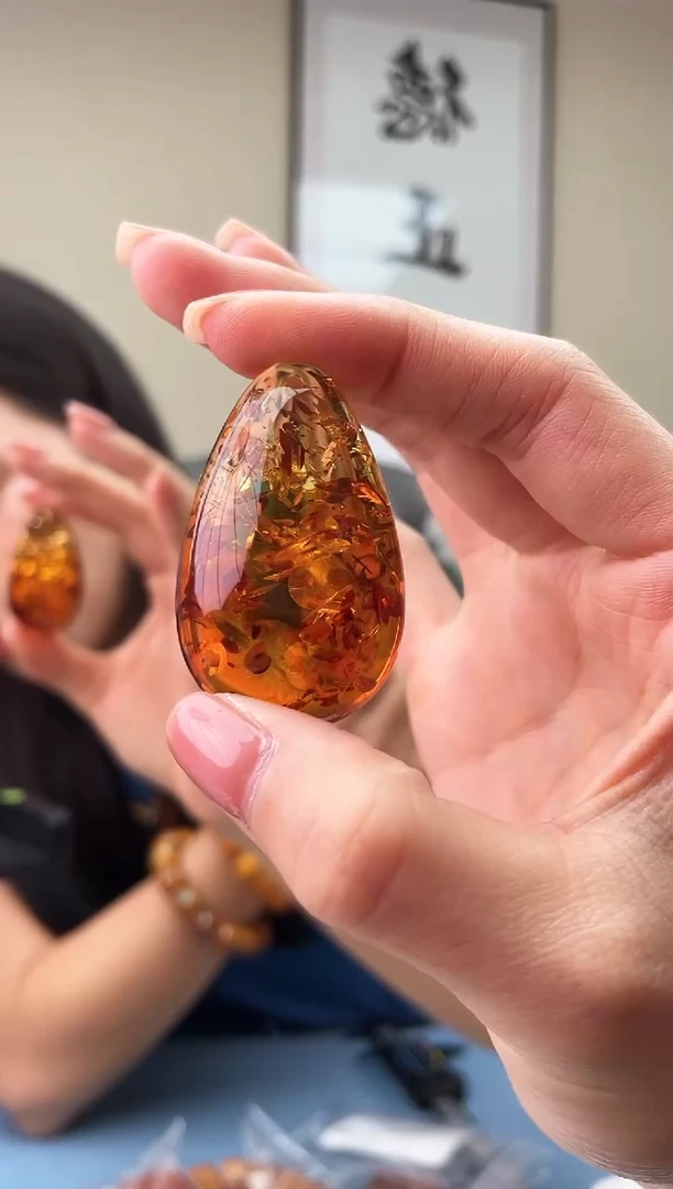 琥珀未镶嵌珠宝奇石T0假一罚十多样性发其一