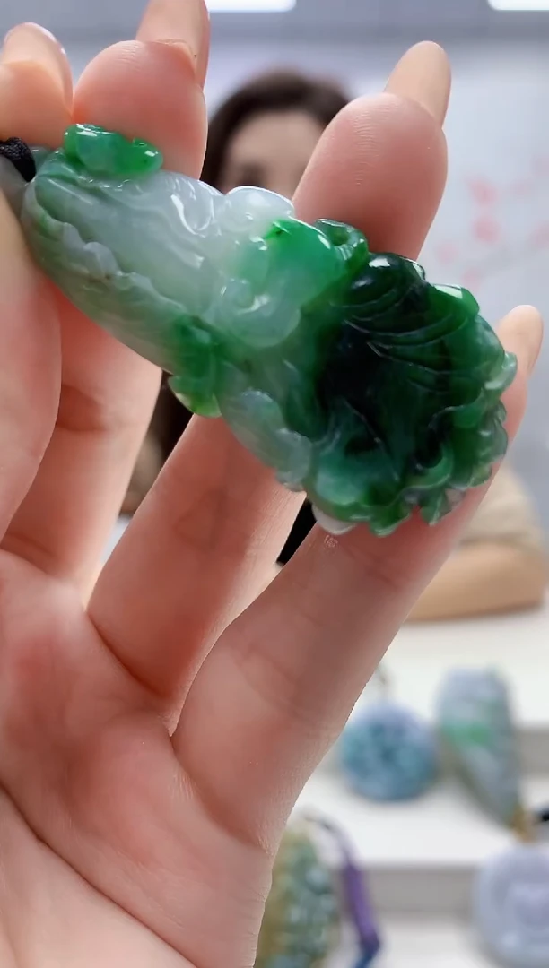 未镶嵌定制翡翠4829jw-毛货挂件53