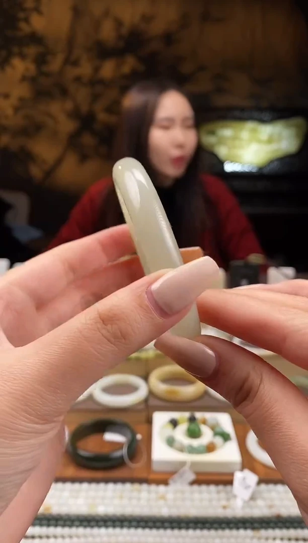 未镶嵌手镯和田玉晴水 56.5全品