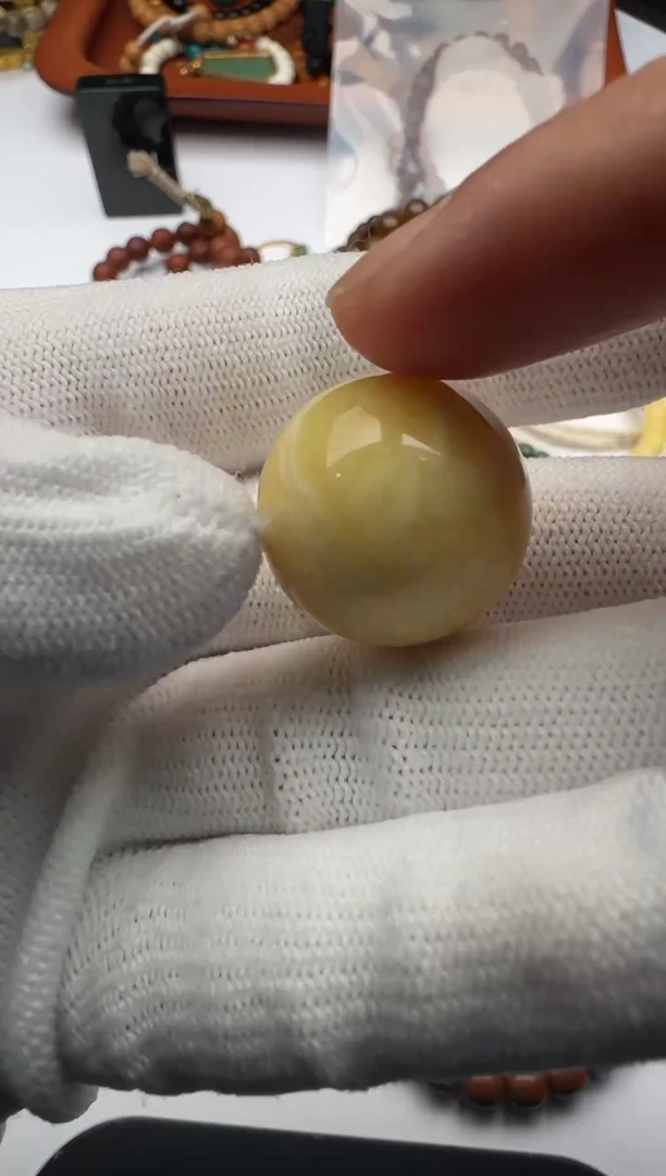 未镶嵌蜜蜡戒指蜜蜡