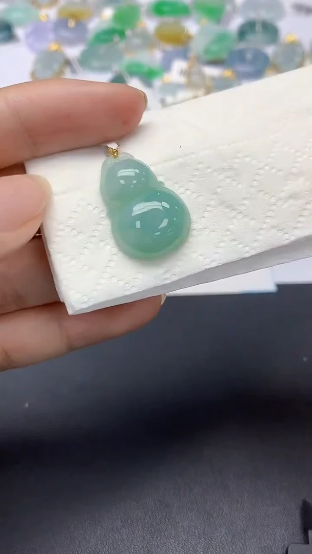 翡翠未镶嵌颈饰天然缅甸a货翡翠