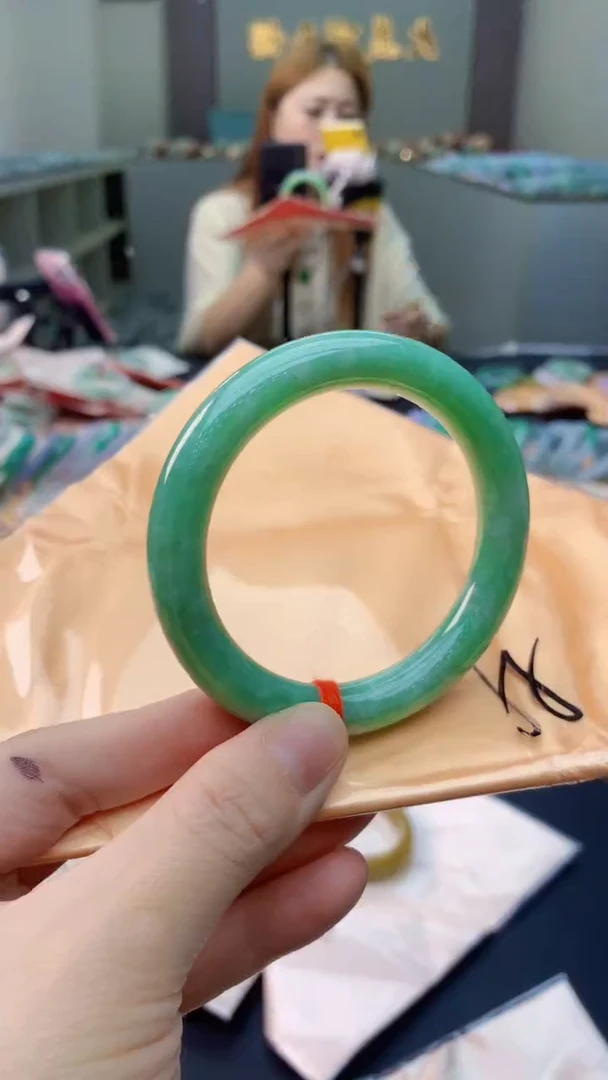 未镶嵌手镯翡翠0064168945