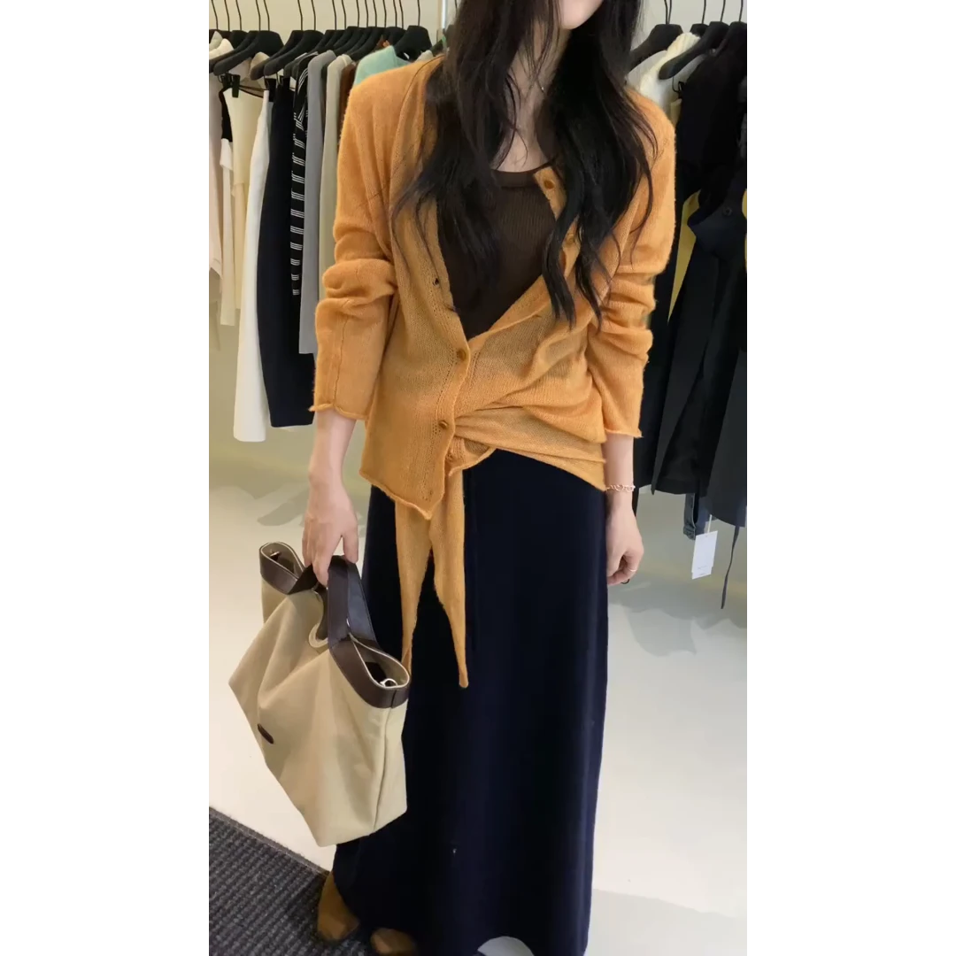 橘色薄款针织开衫女咖色小吊带上衣秋季黑色半身裙长裙
