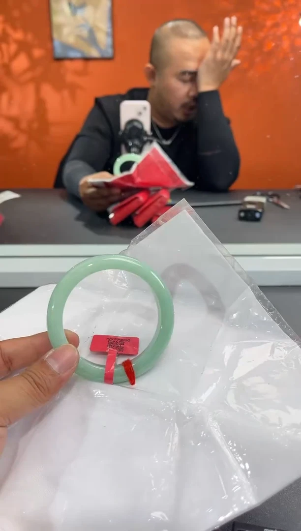 未镶嵌手镯翡翠翡翠手镯