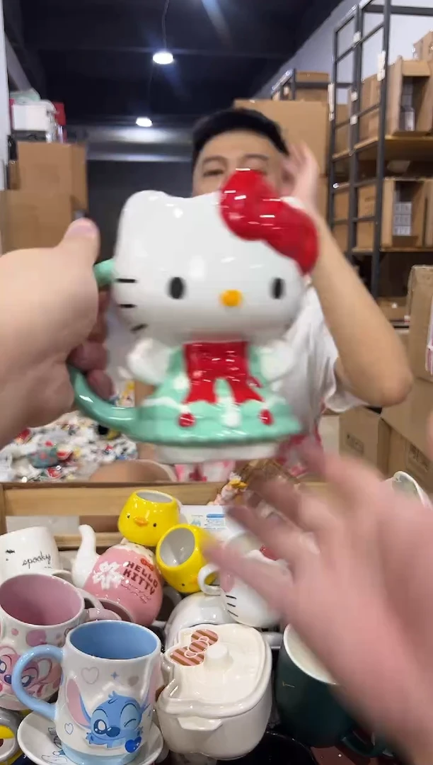 瓷片绿色裙子kt全身杯