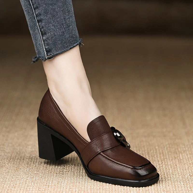 修悦手工女鞋6.6cm~春季2025新款时尚单鞋粗跟头层水洗牛皮棕色