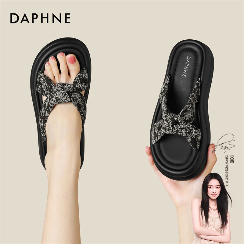 达芙妮新中式国风一字拖鞋女2025夏季新款外穿露趾厚底松糕凉拖鞋