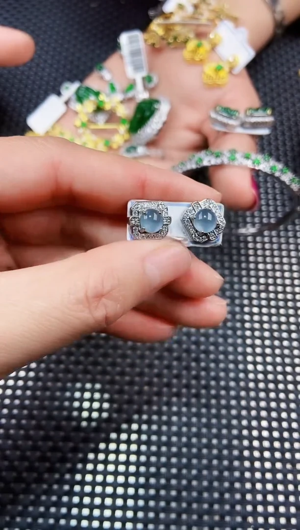 【闪购商品】翡翠耳饰未镶嵌11111111