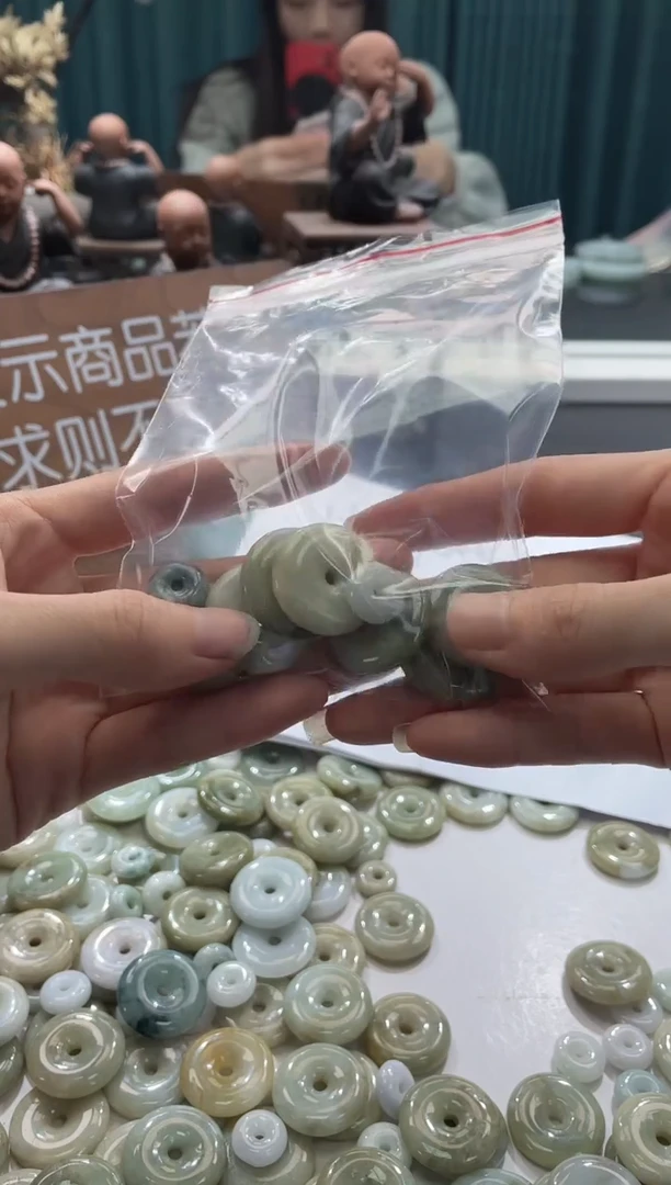 吊坠(不含链)未镶嵌翡翠?**?一袋小平安扣多样性发一件