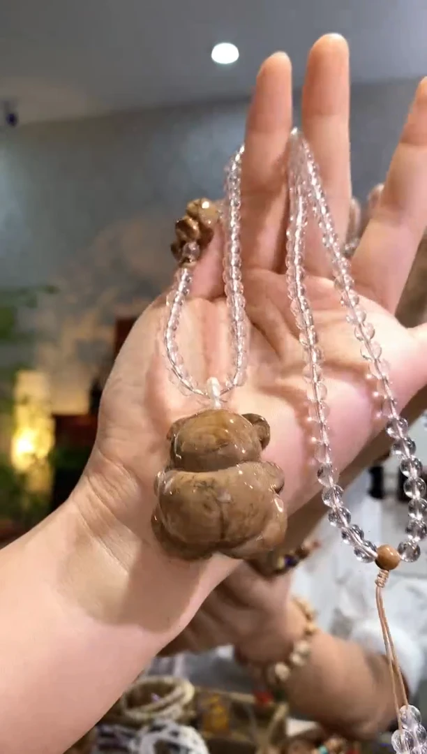 未镶嵌颈饰琥珀天然琥珀