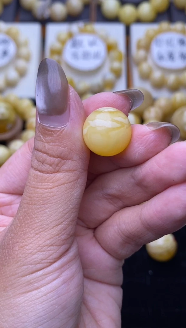 裸石琥珀未镶嵌大小姐珠宝98