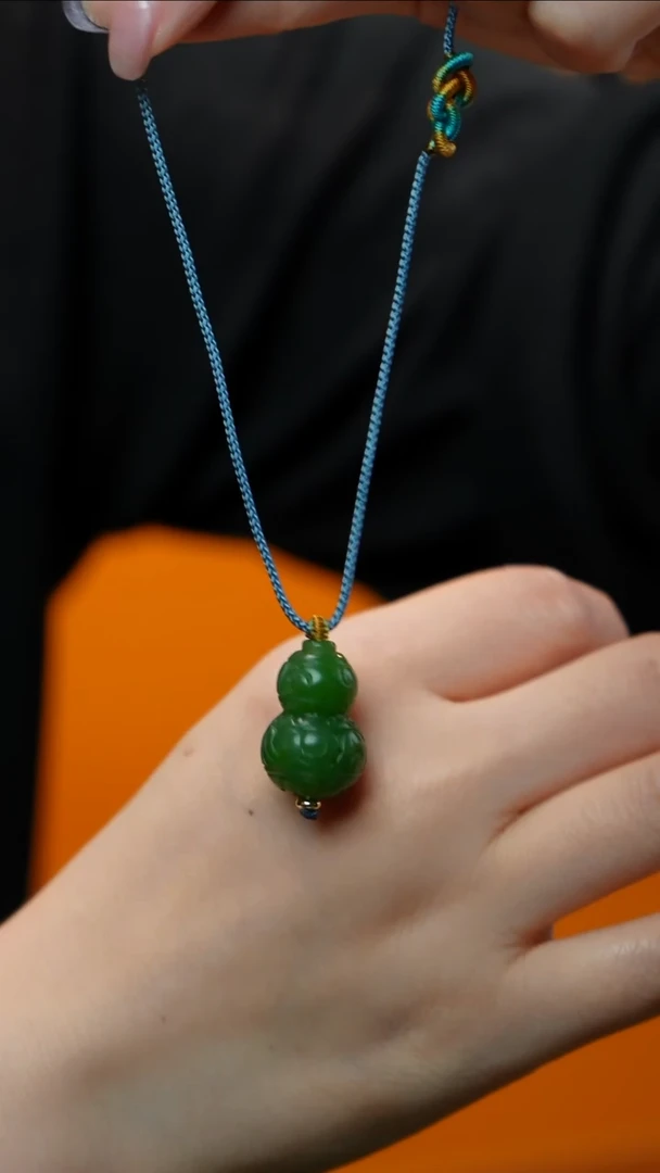 和田玉（碧玉）未镶嵌颈饰碧玉吊坠 多样性发其一