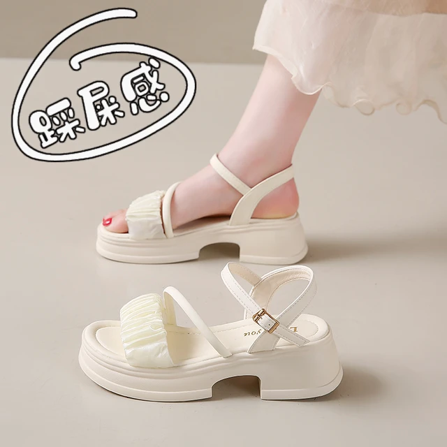 仙女风厚底凉鞋女2025新款夏外穿绝美增高百搭一字带沙滩凉鞋34码