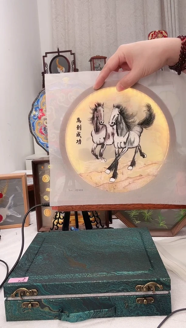 扇子苏绣作品手工摆台