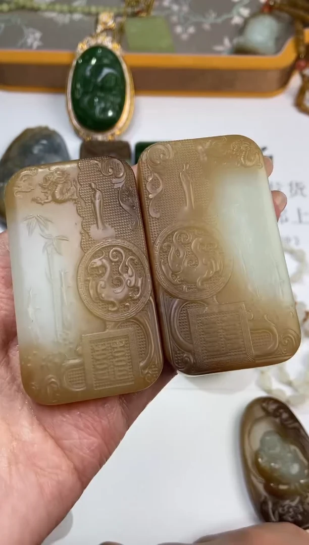 未镶嵌和田玉挂件310396   多人