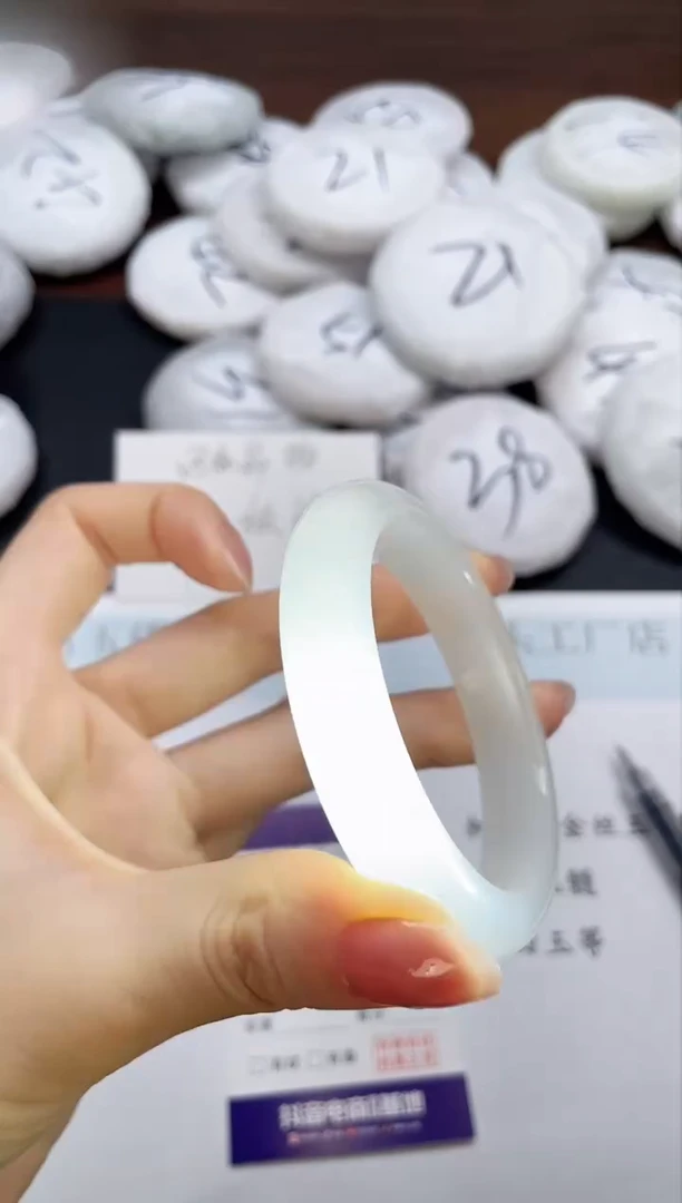 石英质玉手镯未镶嵌D309-53