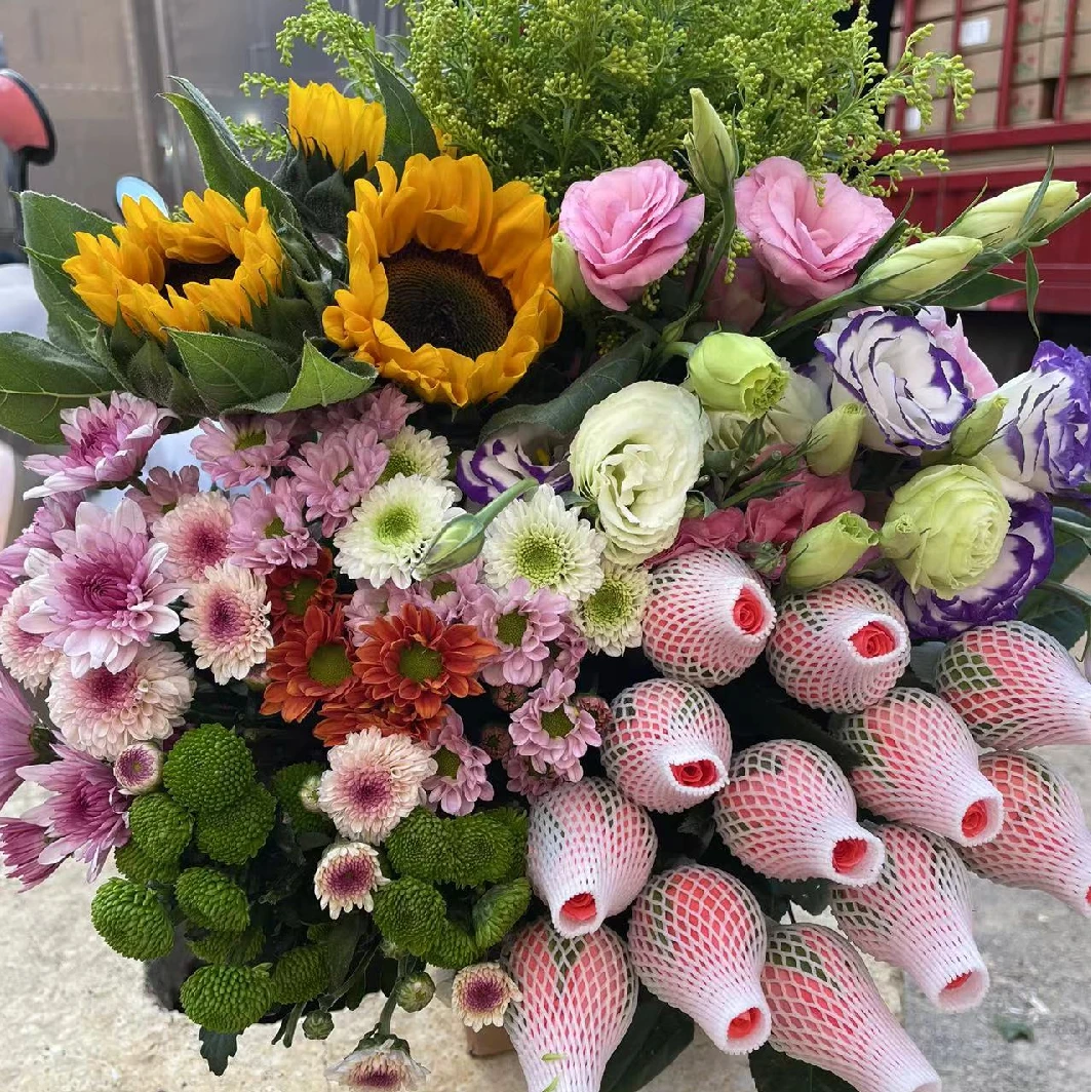 【源头优选】粉玫瑰+洋桔梗+小雏菊+向日葵+配草  云南昆明基地直发