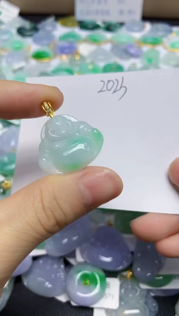 翡翠未镶嵌颈饰天然缅甸翡翠A货
