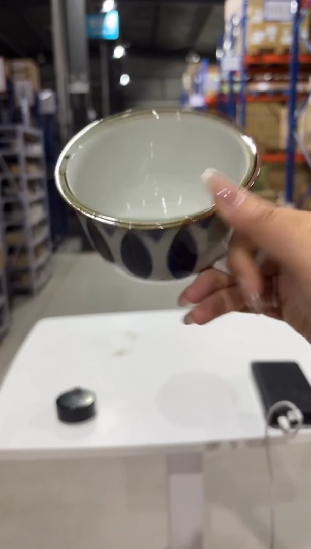玻璃纸）花瓣 汤杯）花瓣 汤杯）花瓣 汤杯