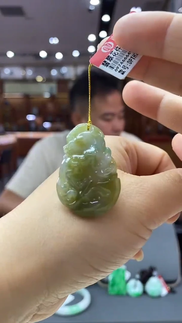 颈饰未镶嵌翡翠麒麟