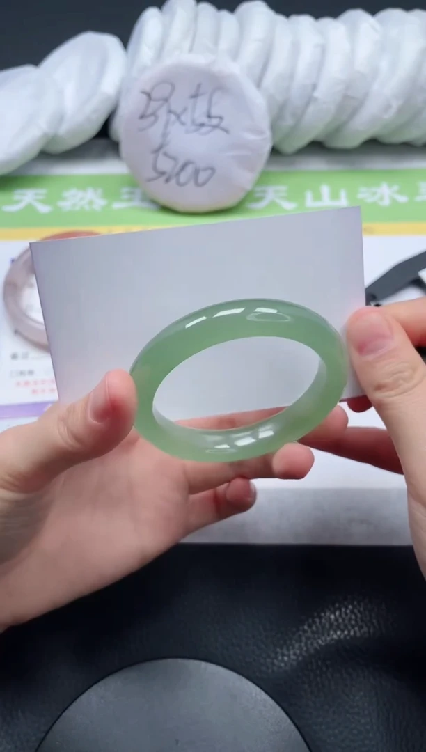 【闪购商品】石英质玉手镯未镶嵌A69-50+