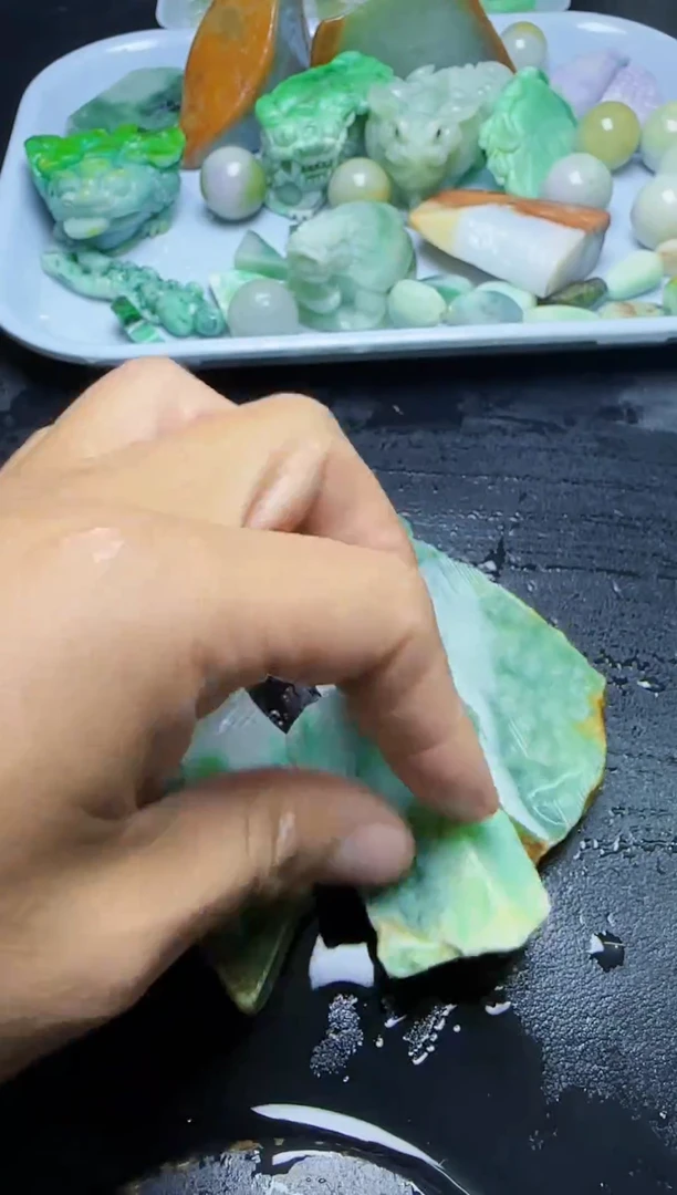 颈饰未镶嵌翡翠65