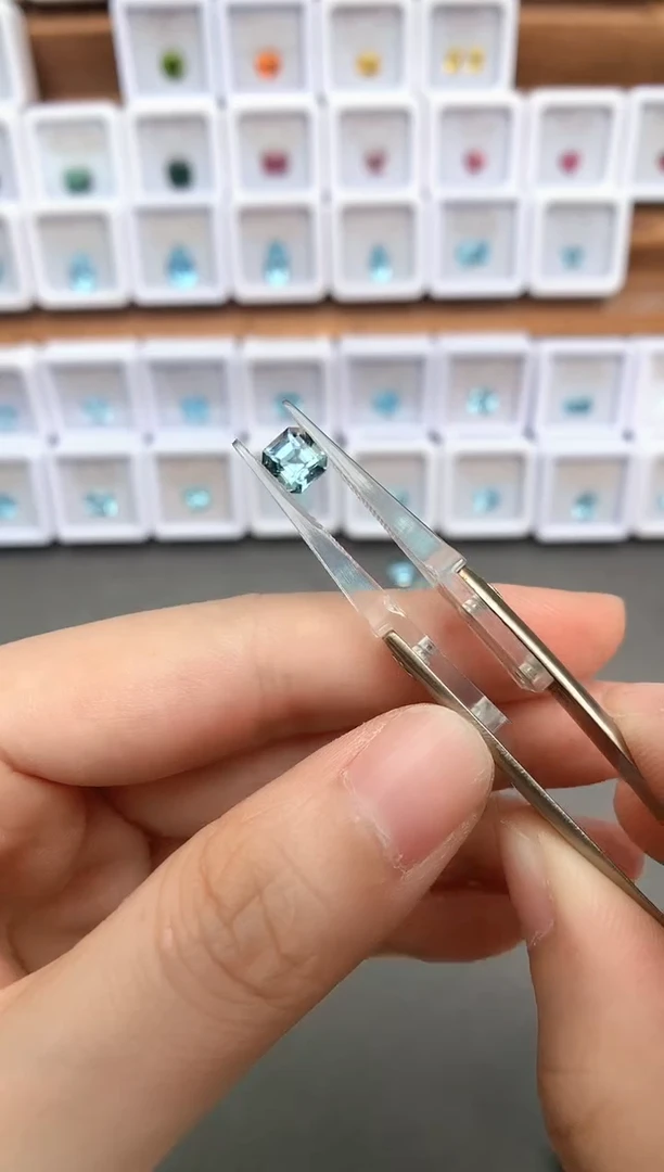 未镶嵌裸石定制海蓝宝石0.93ct