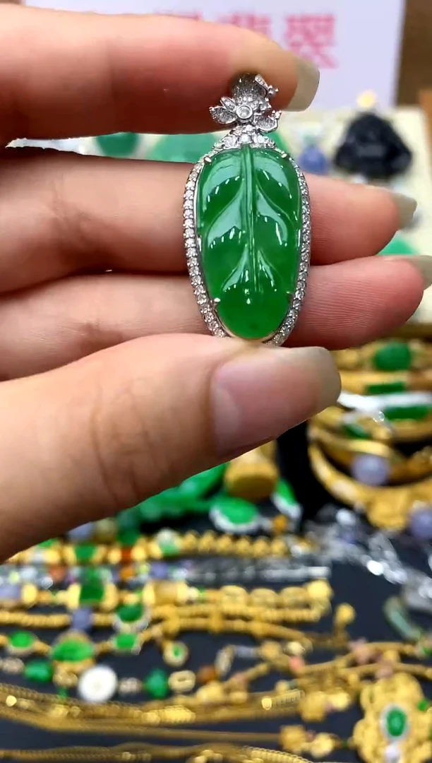 翡翠18K金镶嵌颈饰282-中国好珍宝