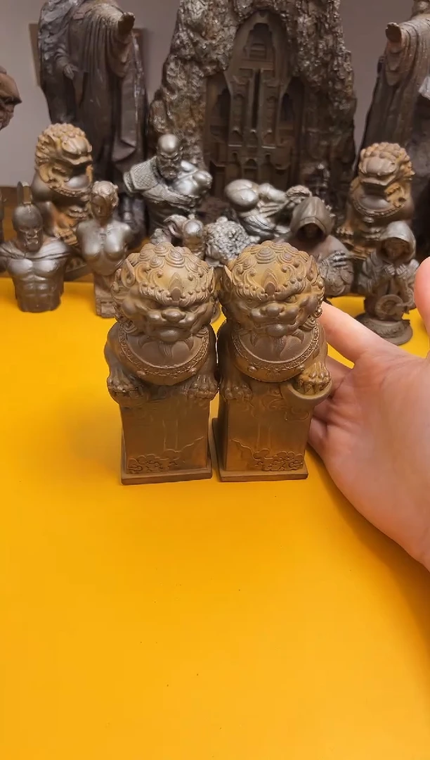 金属国****师实心铁艺和---狮玺一对